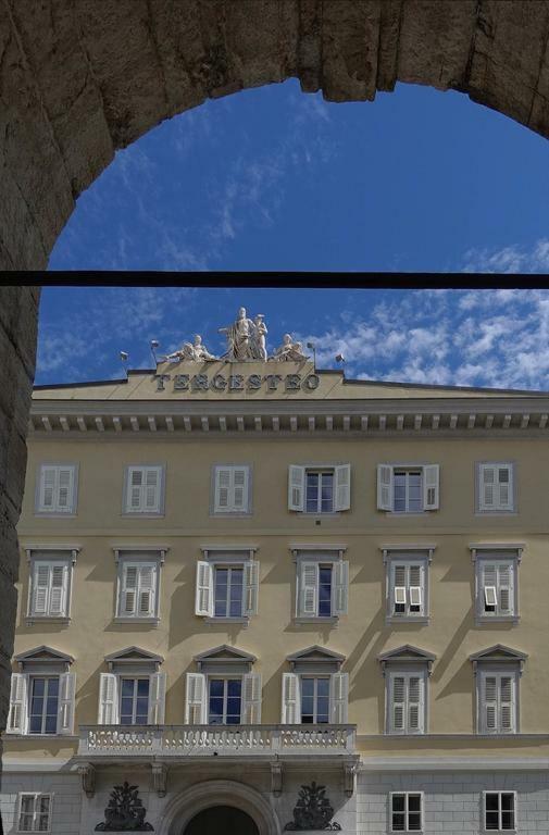 Tergesteo Palace Suite Triest Exterior foto