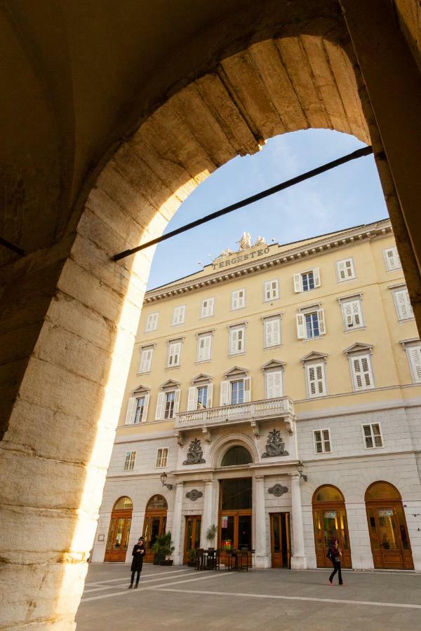 Tergesteo Palace Suite Triest Exterior foto